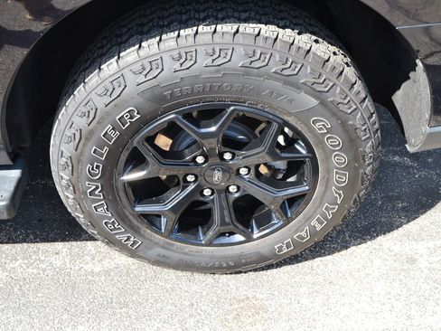 Used 2024 Ford Expedition Timberline image 9