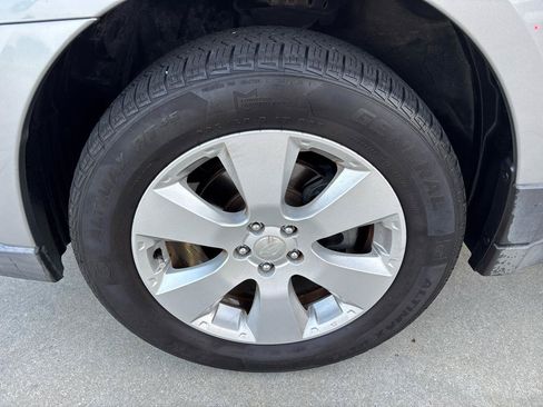 Used 2011 Subaru Outback 2.5i Premium AWD/4WD image 11