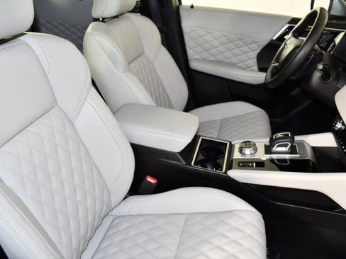 Used 2024 Mitsubishi Outlander SEL AWD/4WD image 43