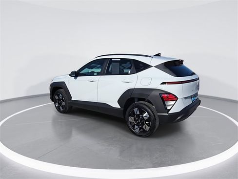 Certified 2025 Hyundai Kona SEL image 6