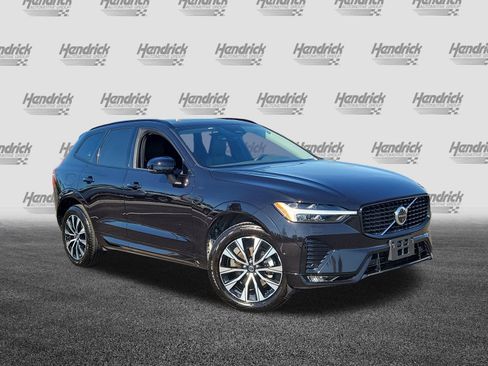 Used 2025 Volvo XC60 B5 Plus image 2