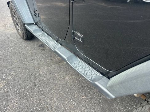 Used 2017 Jeep Wrangler Unlimited Sport AWD/4WD image 9