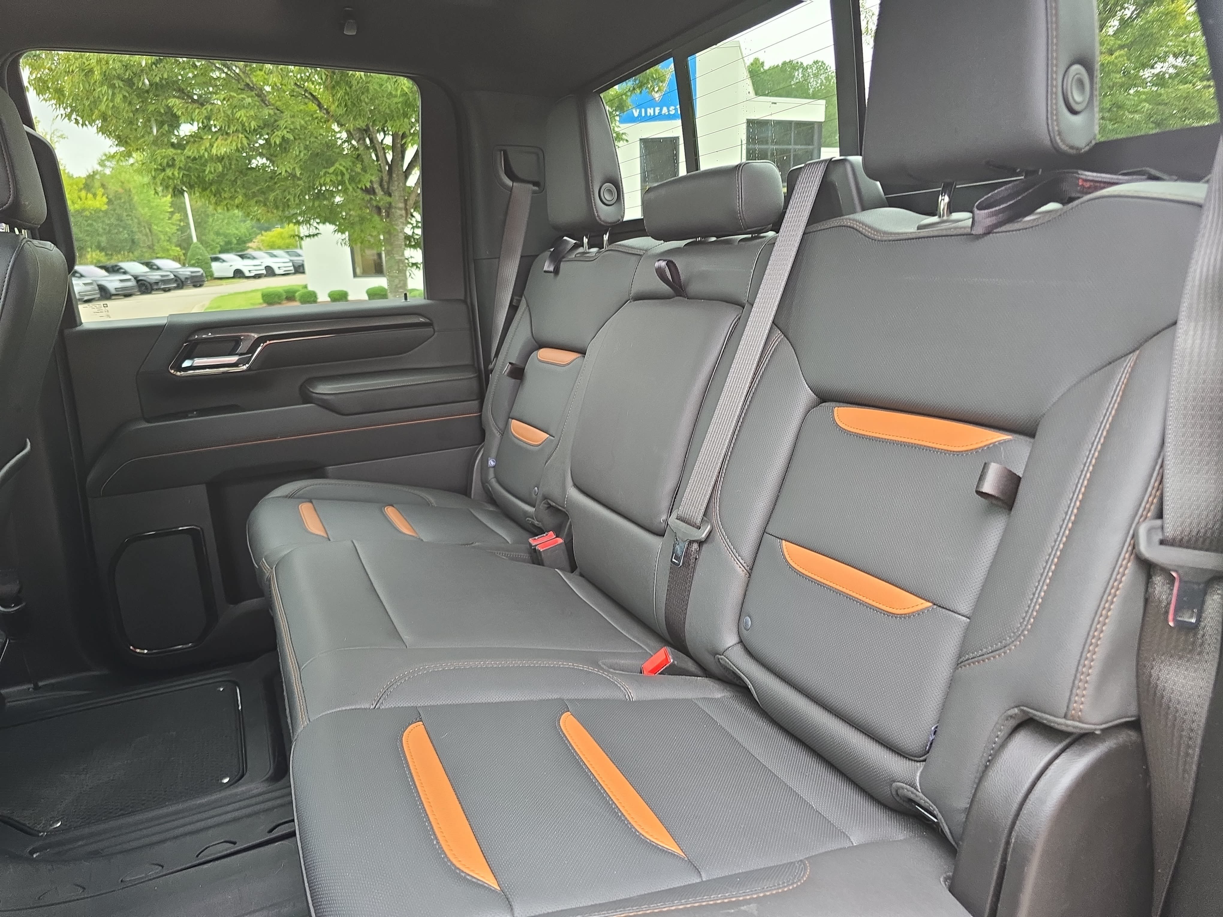 Used 2025 GMC Sierra 2500 AT4 w/ AT4 Premium Plus Package AWD/4WD image 13
