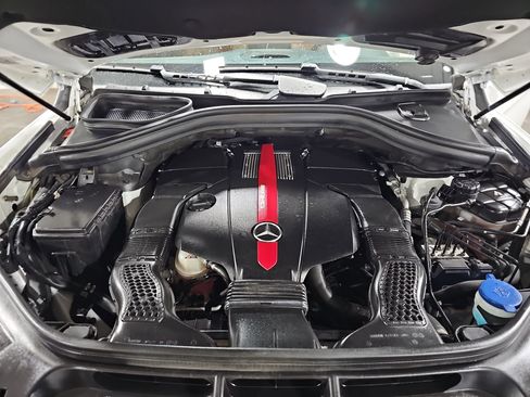 Used 2018 Mercedes-Benz GLE 43 AMG 4MATIC image 32