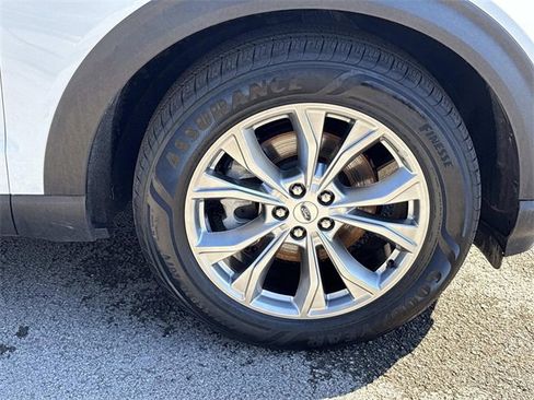 Certified 2024 Ford Explorer Limited image 9