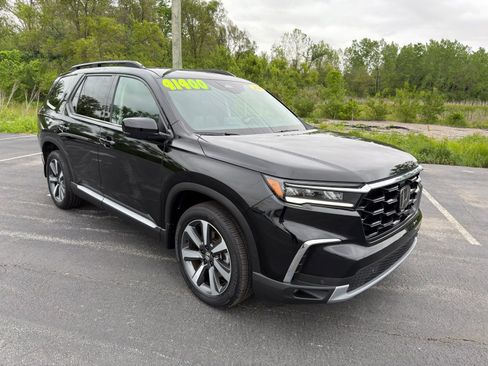 Used 2024 Honda Pilot Touring image 8