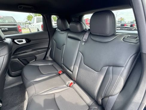 New 2026 Jeep Compass Latitude AWD/4WD image 12