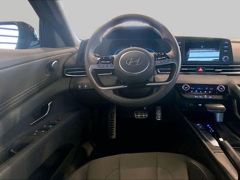 Used 2025 Hyundai Elantra Sport FWD image 6