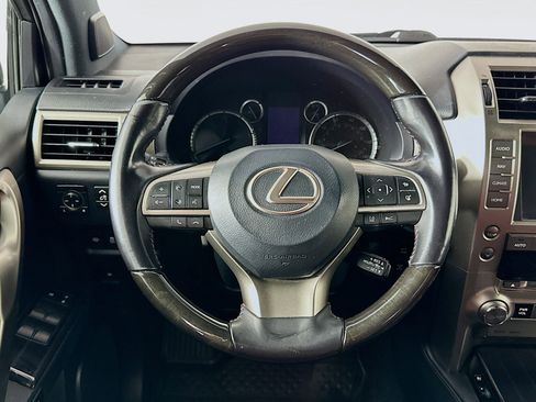 Used 2020 Lexus GX 460 Premium image 18