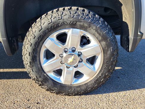 Used 2023 Chevrolet Silverado 2500 LTZ w/ LTZ Convenience Package image 30