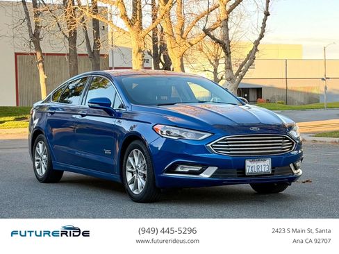 Used 2017 Ford Fusion Energi SE image 1