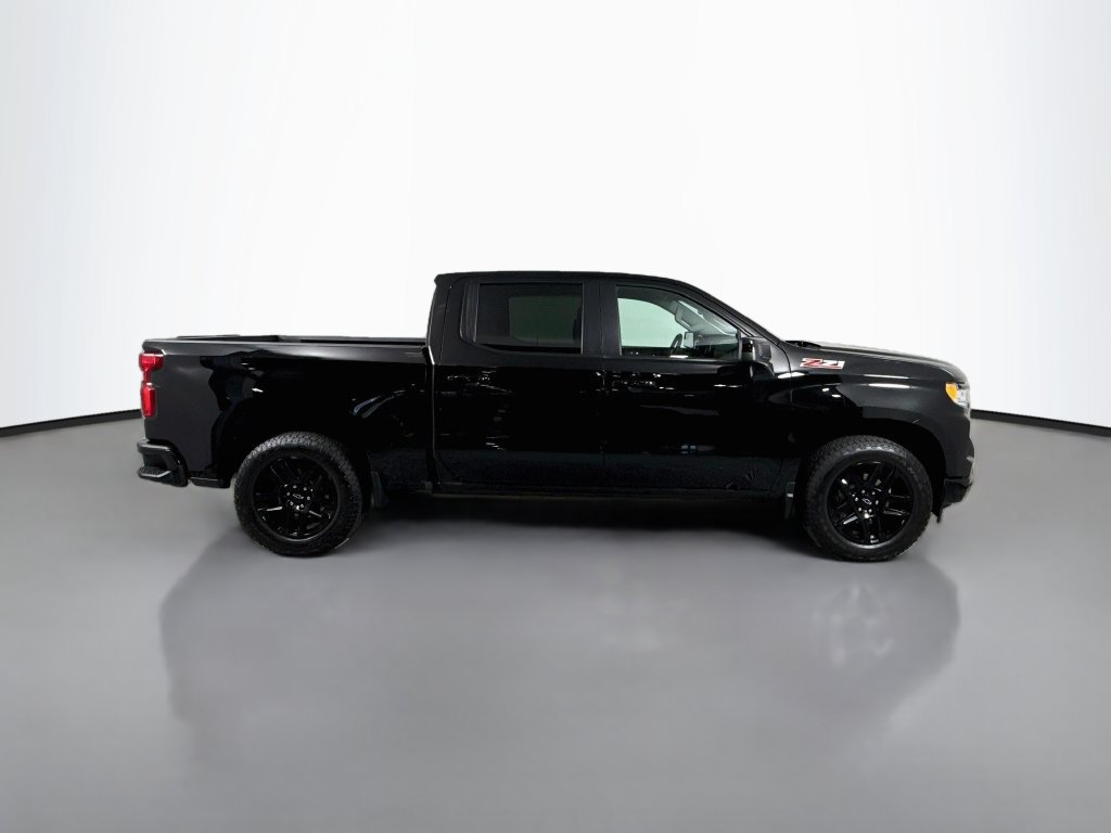 Used 2024 Chevrolet Silverado 1500 RST w/ Convenience Package II AWD/4WD image 4