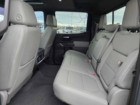 Used 2019 GMC Sierra 1500 SLT w/ SLT Convenience Package AWD/4WD image 17