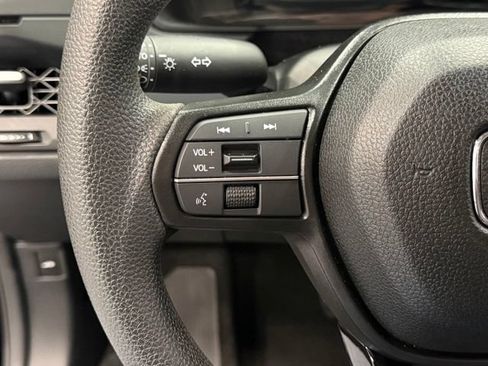 Used 2025 Honda Accord SE image 17