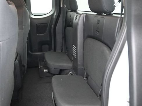 Used 2024 Nissan Frontier SV AWD/4WD image 10