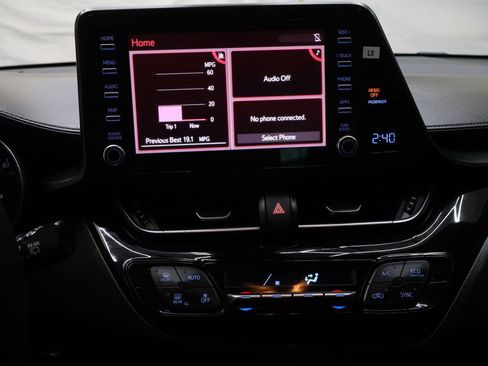 Used 2019 Toyota C-HR LE FWD image 21