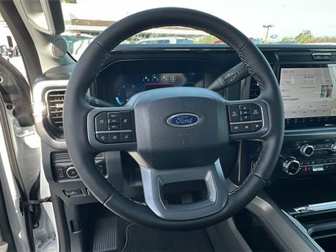 New 2025 Ford F250 Lariat w/ FX4 Off-Road Package image 31