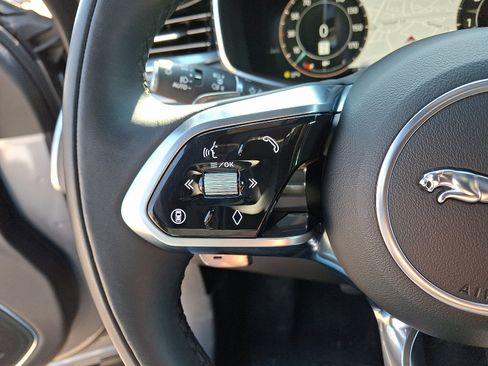 Used 2026 Jaguar F-PACE R-Dynamic S AWD/4WD image 21