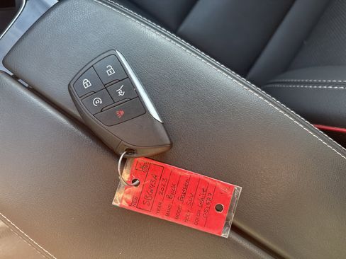 Used 2023 Buick Envision Essence w/ Sport Touring Package image 33