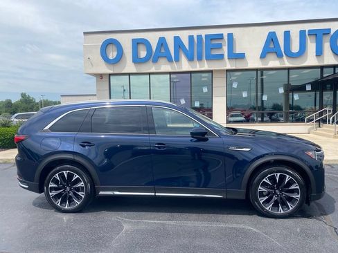 Certified 2024 MAZDA CX-90 Plug-In Hybrid w/ Premium Plus AWD/4WD image 2