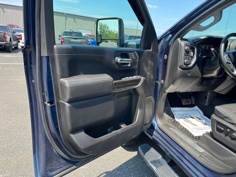 Used 2023 Chevrolet Silverado 3500 LT w/ Convenience Package AWD/4WD image 12
