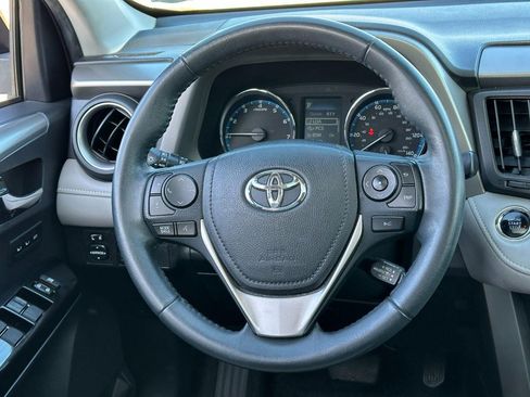 Used 2017 Toyota RAV4 Limited image 13
