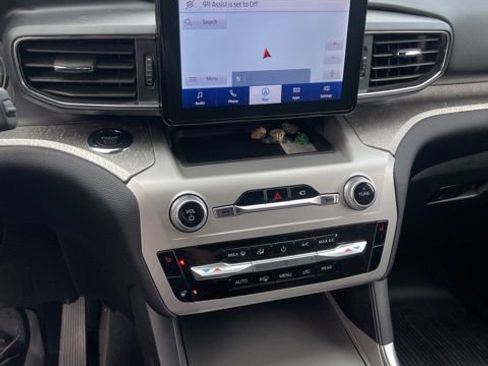 Used 2022 Ford Explorer Timberline image 5