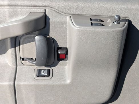 Used 2024 GMC Savana 2500 w/ Driver Convenience Package image 16