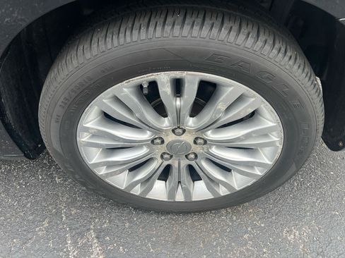 Used 2013 Chrysler 200 Touring FWD image 19