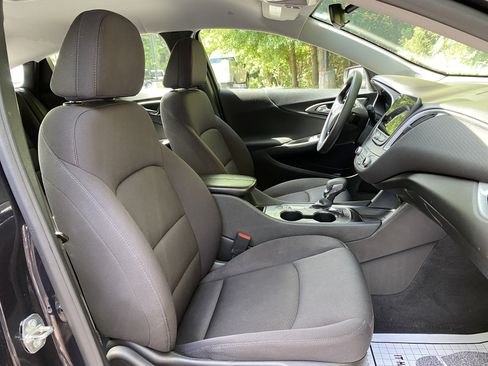 Used 2023 Chevrolet Malibu LT FWD image 33