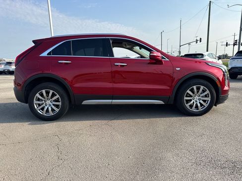 Used 2022 Cadillac XT4 Premium Luxury w/ Cold Weather Package FWD image 11