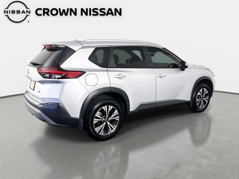 Used 2023 Nissan Rogue SV w/ SV Premium B Package FWD image 5