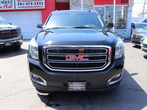 Used 2019 GMC Yukon XL SLT w/ Open Road Package AWD/4WD image 8