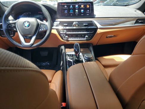 Used 2022 BMW 530i xDrive w/ Convenience Package image 14