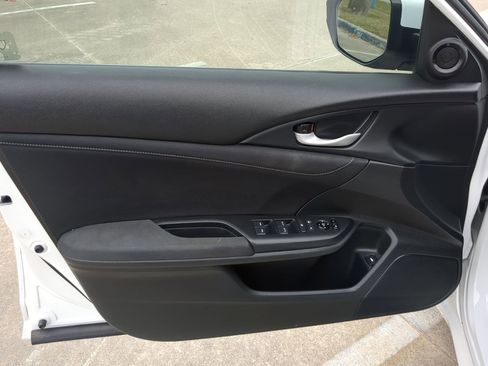 Used 2020 Honda Insight EX image 12