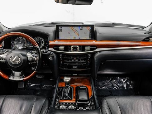 Used 2019 Lexus LX 570 4WD w/ Luxury Package image 9