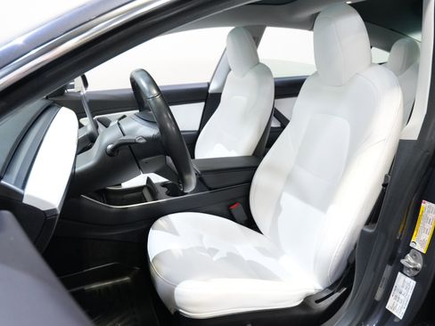 Used 2019 Tesla Model 3 Performance image 28
