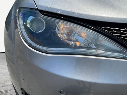 Used 2019 Chrysler Pacifica Touring Plus w/ Advanced Safetytec Group FWD image 8