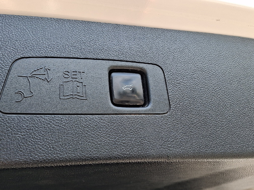 Certified 2021 Lincoln Corsair AWD w/ Premium Package image 31