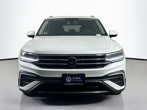 Certified 2023 Volkswagen Tiguan SE image 2