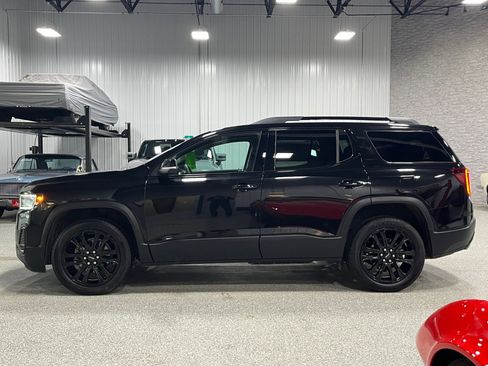 Certified 2023 GMC Acadia SLE w/ Driver Convenience Package image 2