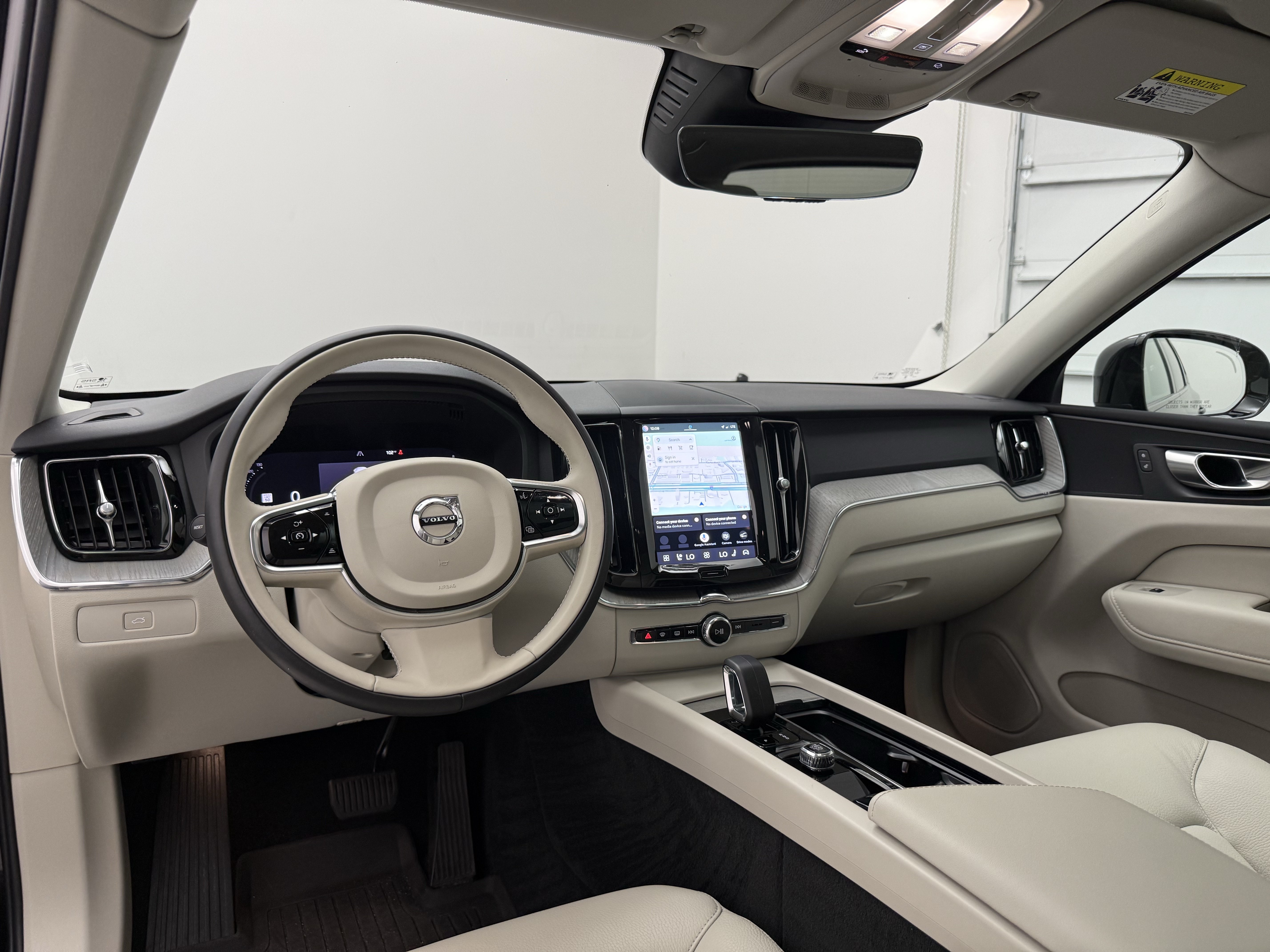 Certified 2024 Volvo XC60 B5 Plus w/ Protection Package Premier AWD/4WD image 23