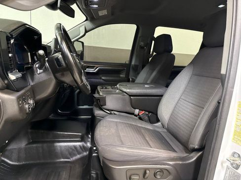 Used 2024 Chevrolet Silverado 2500 LT w/ Convenience Package image 14