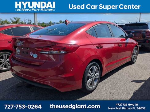 Used 2017 Hyundai Elantra SE image 3