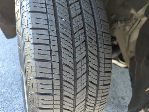 Certified 2025 Nissan Rogue S image 44