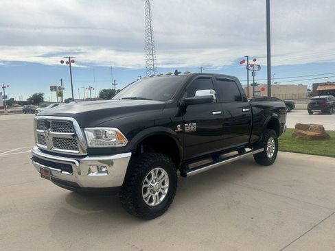 Used 2017 RAM 2500 Laramie w/ Convenience Group AWD/4WD image 12
