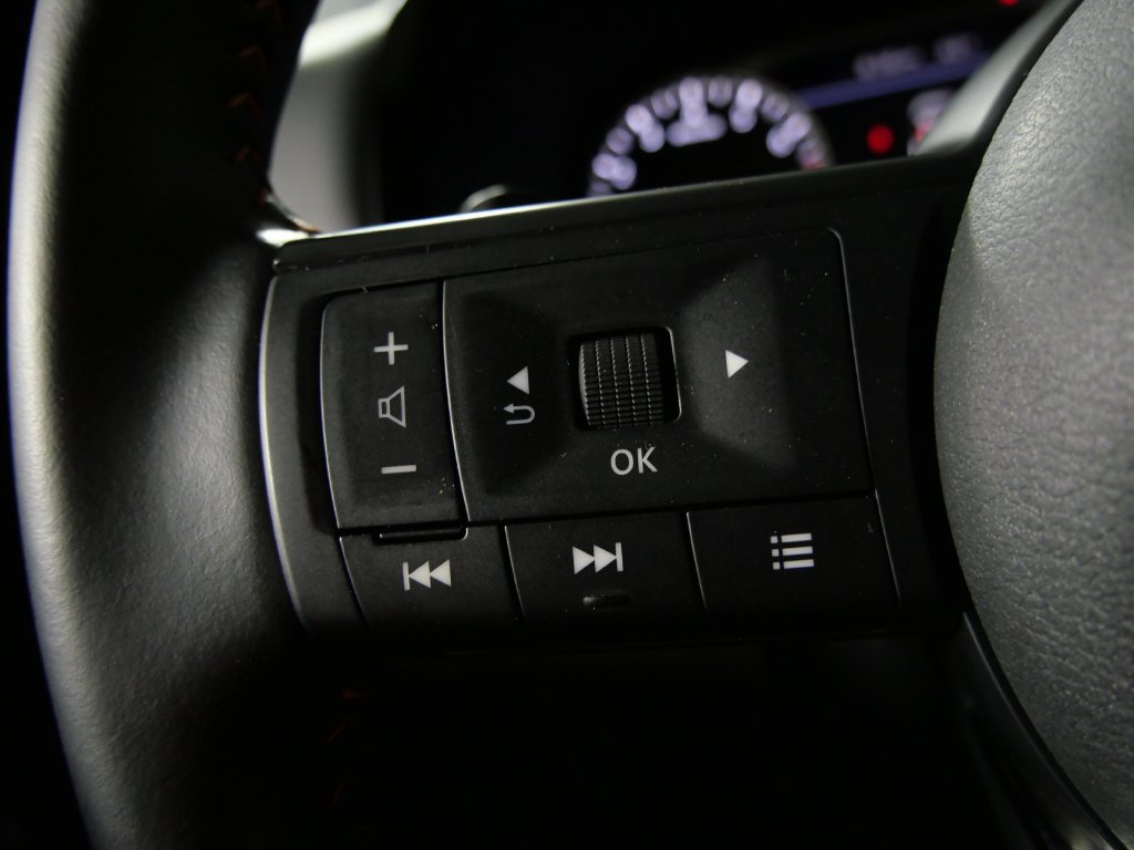 Used 2025 Nissan Pathfinder Rock Creek AWD/4WD image 21