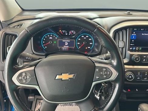 Used 2022 Chevrolet Colorado LT AWD/4WD image 13