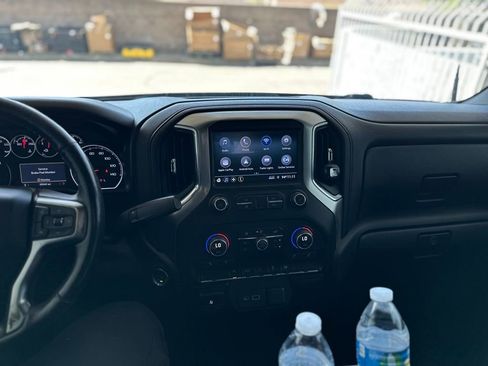 Used 2019 Chevrolet Silverado 1500 LT w/ All-Star Edition image 9