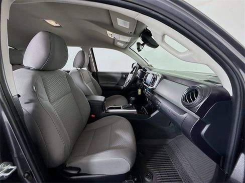 Used 2022 Toyota Tacoma SR5 image 25